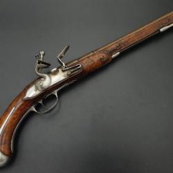 LONG PISTOLET A SILEX EN FRUITIER DE PIERRE KLENKE DE CELLE A HANNOVRE VERS 1680 - ALLEMAGNE XVIIè B