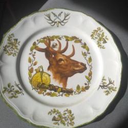 Enchère à 1. lot 2 Assiette décorative tête de cerf.