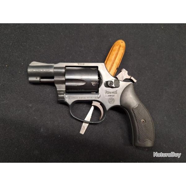 Revolver d'alarme Arminius HW37, Cal. 9mm - 1 sans prix de rserve !!