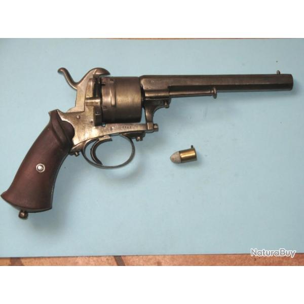 Revolver type Lefaucheux en 12 mm  broche, vers 1870.