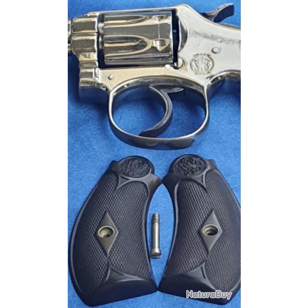 SUITE PHOTOS DTAILLES LADY SMITH AND WESSON 22RF TAT HORS DU COMMUN !!