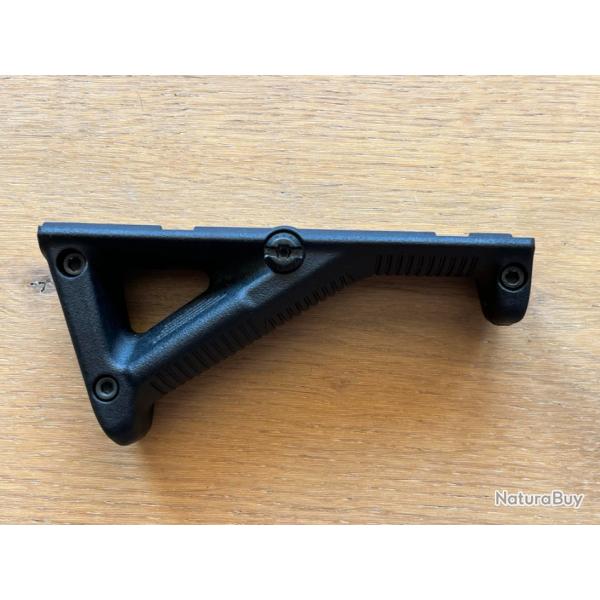 Poigne Magpul AFG2 (Angled Fore-Grip)  Poigne tactique 45 pour rail picatinny