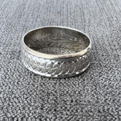 Large et grande bague or blanc massif 18 carats - taille 61