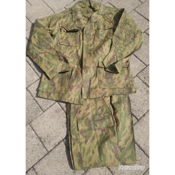 AUTHENTIQUE TENUE VESTE ET PANTALON CAMOUFLAGE VERTIKALKA VSR 93 TAILLE L (52/3) NEUVE 1993