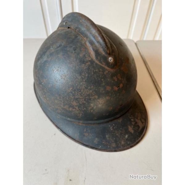 Coque de casque franais modle 1915, ww1, 14/18, idal deco, diorama, vitrine ou a reconditionner.