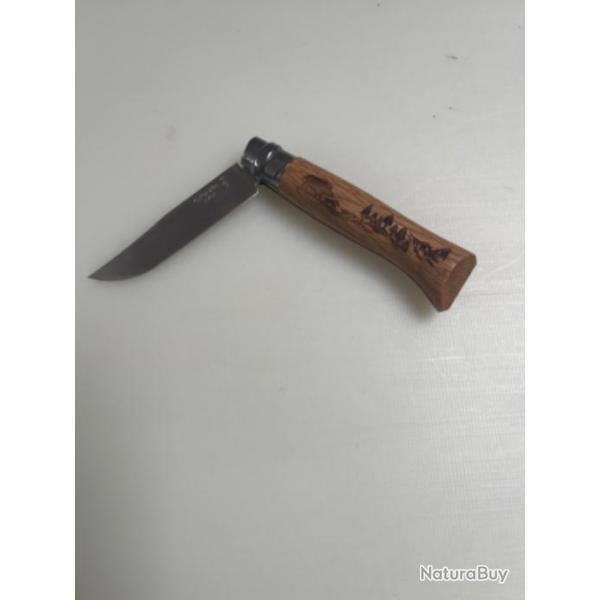 Vend opinel numro 8 avec gravure sur manche