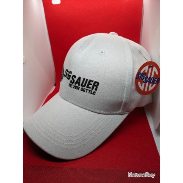 Casquette brod SIG SAUER ref : blanche.