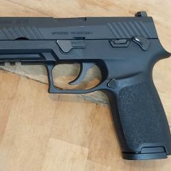 Réplique airsoft de pistolet Sig Sauer P320 M18.