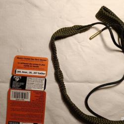 CORDON DE NETTOYAGE " BORESNAKE " POUR LES CALIBRES 9MM 380 357 (A029)