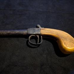 Réplique ancien pistolet coffre