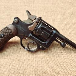 Revolver  model 1892 bon état réglementaires ww1