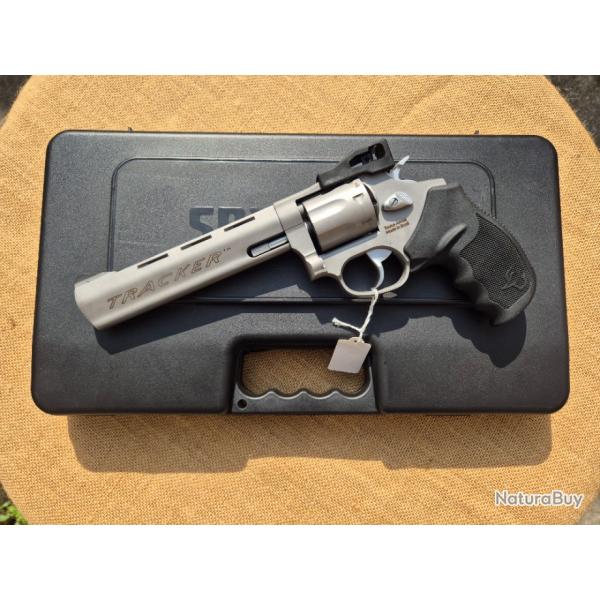 TAURUS - REVOLVER MODELE 970 TRACKER 6''1/2 MATTE SS 22LR DISPONIBLE EN STOCK