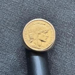 Ancienne chevalière en or massif 18 carats avec pièce 20 francs Marianne - bague homme - t.66
