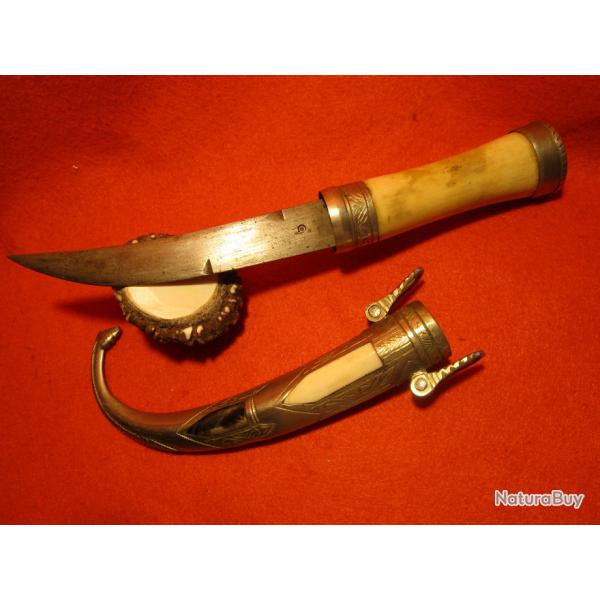 kukri koummya ? ancien manche os