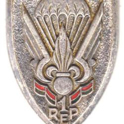 1° REP. 1° Régiment Etranger de Parachutistes. Couleurs inversées, rouge en haut. Le sang sur l'herb