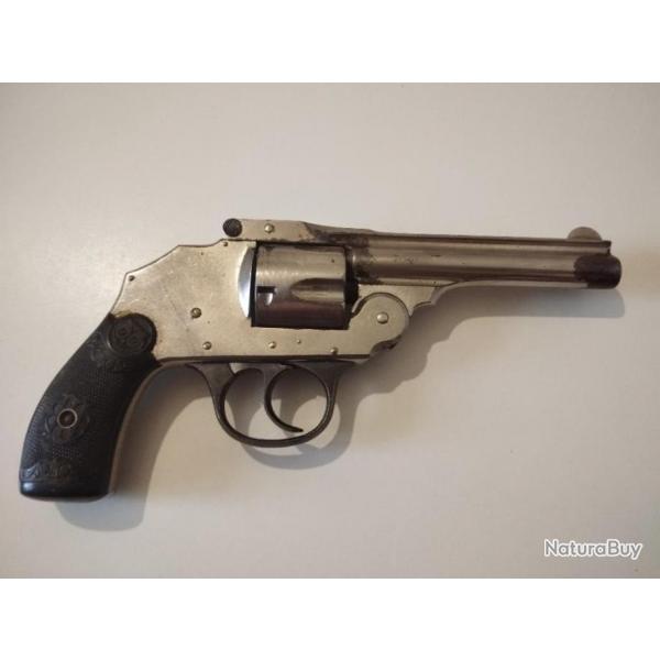 Revolver iver jonshon