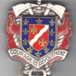 Pompiers du Val d'Oise. Courage et Dévouement. Haches croisées. écu fleur de lys. Drago à vis sur pl