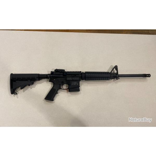 Carabine type AR15 Smith & Wesson M&P15 Sport 16" Cal. 223 Modle Dmo