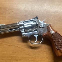 Revolver Smith & Wesson 686 4" 357 Mag