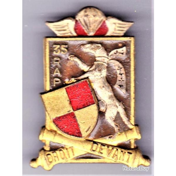 35 RAP. 35 Rgiment d'Artillerie Aroporte. "Droit devant" sur les canons. D.547. 1 bolro  rebo