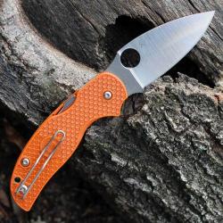 Couteau Spyderco Sage 5 Burnt Orange Manche FRN Lame Acier CPM-REX121 Compression Lock SC123BORP