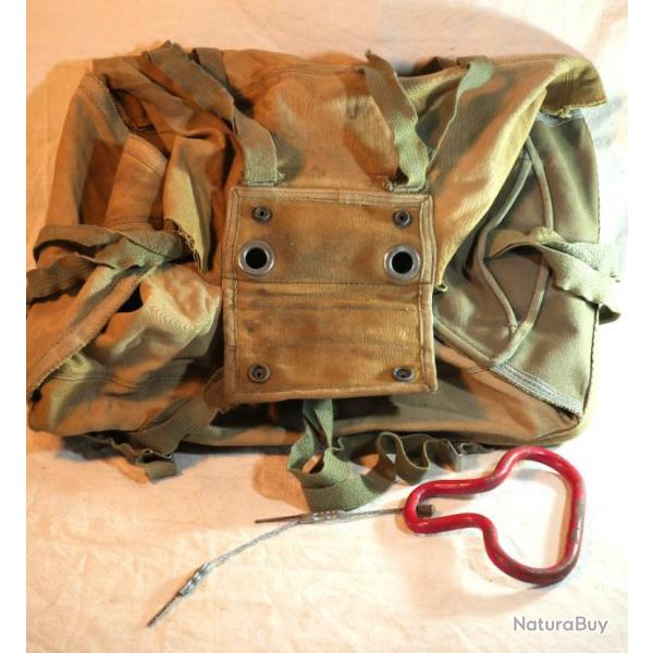 ARME FRANAISE - Sac parachute ventral ou  sige pilote avion AM24PAR001  En bel tat  Bien marqu