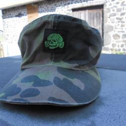 militaria allemand casquette m42 camo platanne N°6 avec Totenkopf couleur verte