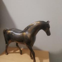 Statue cheval en bronze très lourde