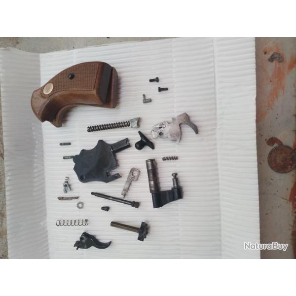 lot pieces pour revolver  mauser L100 d alarme