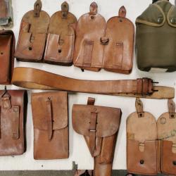 Lot cartouchieres cuir , holster, ceinture, gourde, ceinturon, nécessaire  nett. Mat 49