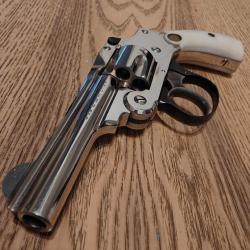 Smith et Wesson minty