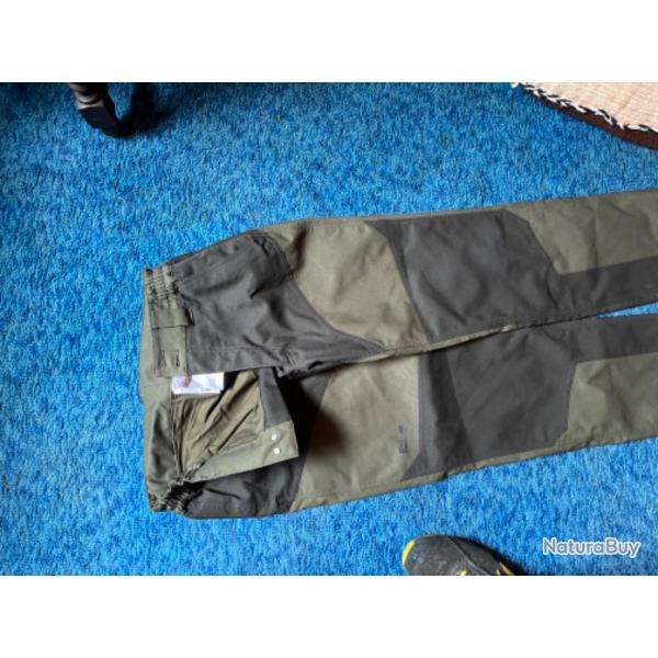 Pantalon chasse rsistant et impermable Supertrack vert 100