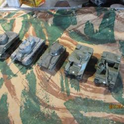 lot de vehicules militaria char metal marque solido