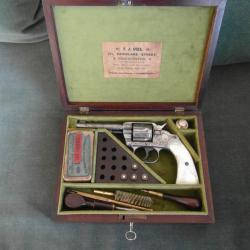 Beau Colt new Police gravé Cal.32 long colt en coffret