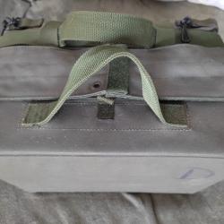 Lot trousse médicale et accessoires armée