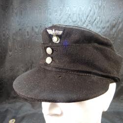 casquette allemande WW2 mod.43 ? 3éme reich