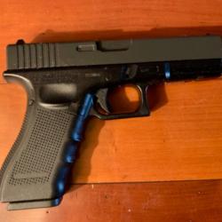 Airgun Cybergun Glock 17 gen4 4,5mm steel bbs CO2 blowback, license officielle Glock + porte cible.