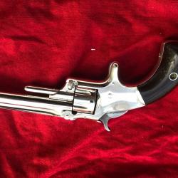 Revolver Smith & wesson 22 court