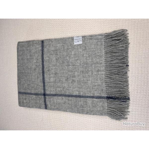 Plaids en pure laine scandinave carr gris ou marron gris