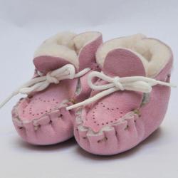 Chaussons de bébés peau d'agneau véritable rose  Taille 2