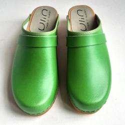 Sabot femme suédois bois et cuir vif vert