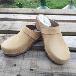 Sabot bois suédois homme en cuir mat ou nubuck velours nubuck beige