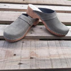 Sabot bois suédois homme en cuir mat ou nubuck velours vert kaki