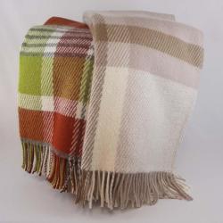 Plaid chaud écossais couleurs vives et pastel en pure laine rouge