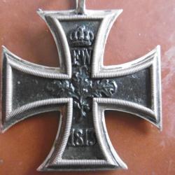 CROIX DE FER  ANCIENNE  WW1 1914-1918 AVEC ANNEAU FIXE