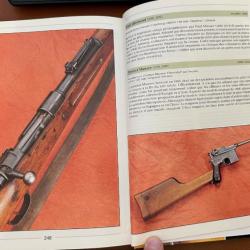 Livre Encyclopédie Illustrée ARMES A FEU ANCIENNES