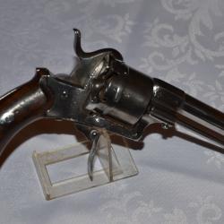 Revolver à broche Lefaucheux, calibre 9 mm crosse jolis Noyer