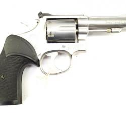 Revolver Smith & Wesson 67 calibre 38 special 4'' Inox