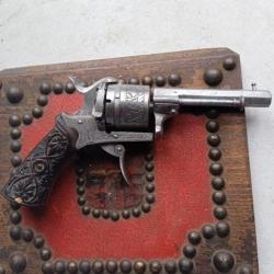 Revolver 7mm à broche ( 1 euro sans prix de réserve )