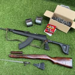 Lot Izhevsk SKS Simonov 7,62x39mm + Crosse pliante + Baïonnette + 350 cartouches + Jeux d'outils LEE